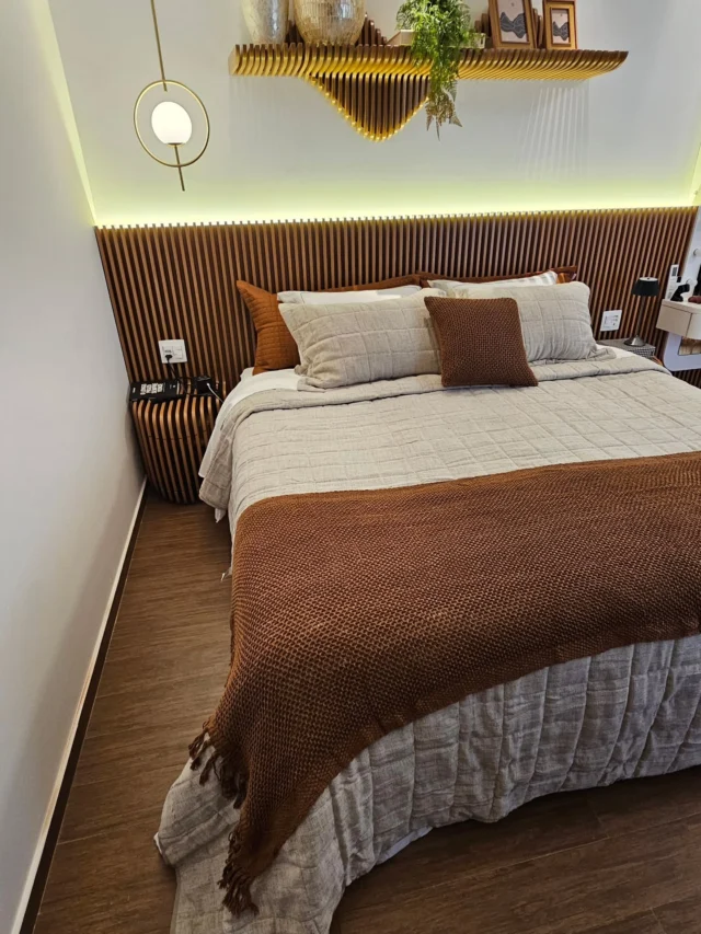 Mais um projeto de cama completa realizado com muito sucesso.
Dessa vez tivemos a oportunidade de participar da novo quarto todo decorado da @manutamaru
Obrigado pelo carinho e sucesso sempre!
#jcenxovais #arquiteturadeinteriores #designdeinteriores #arquitetura #quartodecorado #conforto #lindo